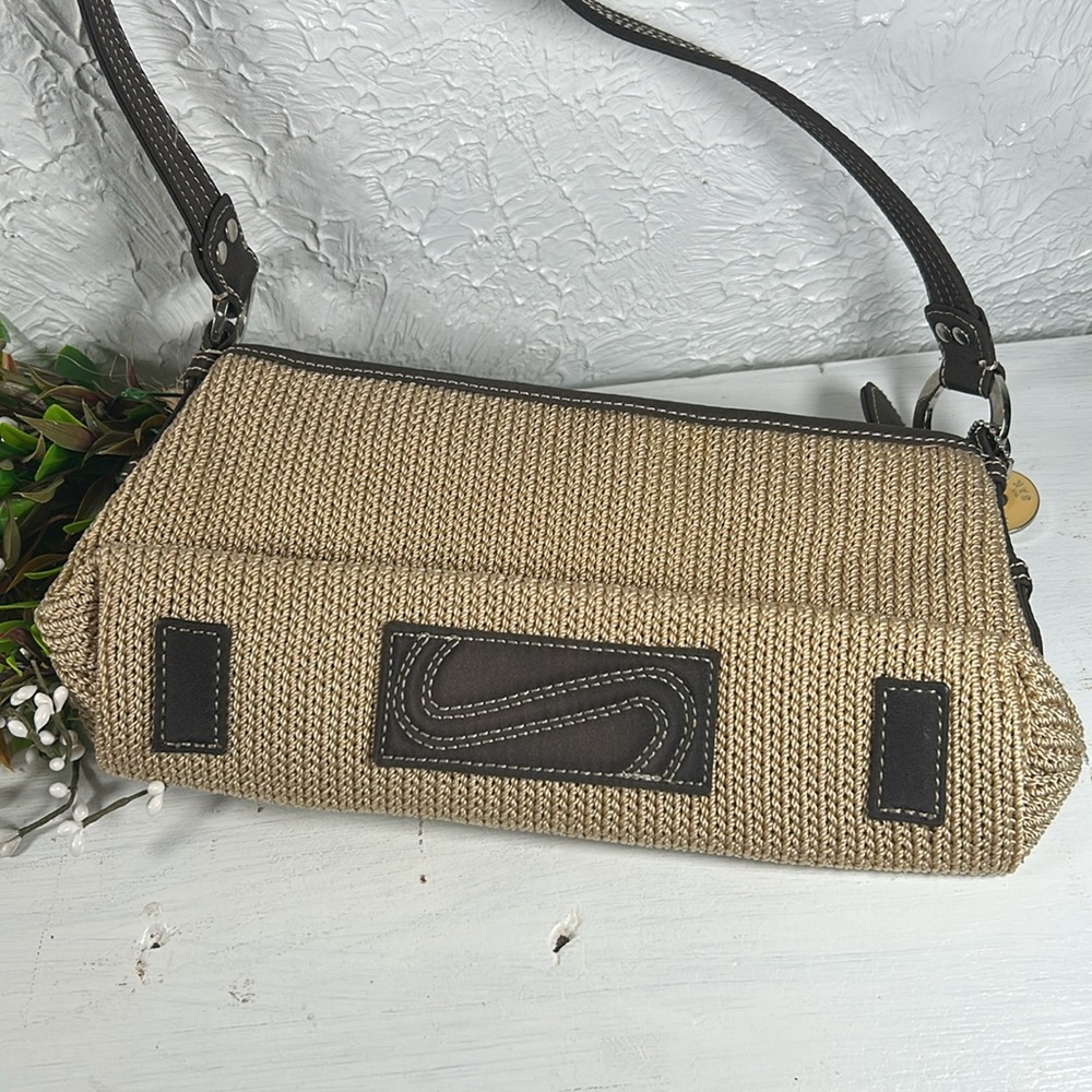 The SAK Tan and Brown Knit Leather Shoulder Bag w/ Hang Tag Leather Pad Bottom - Picture 9 of 16
